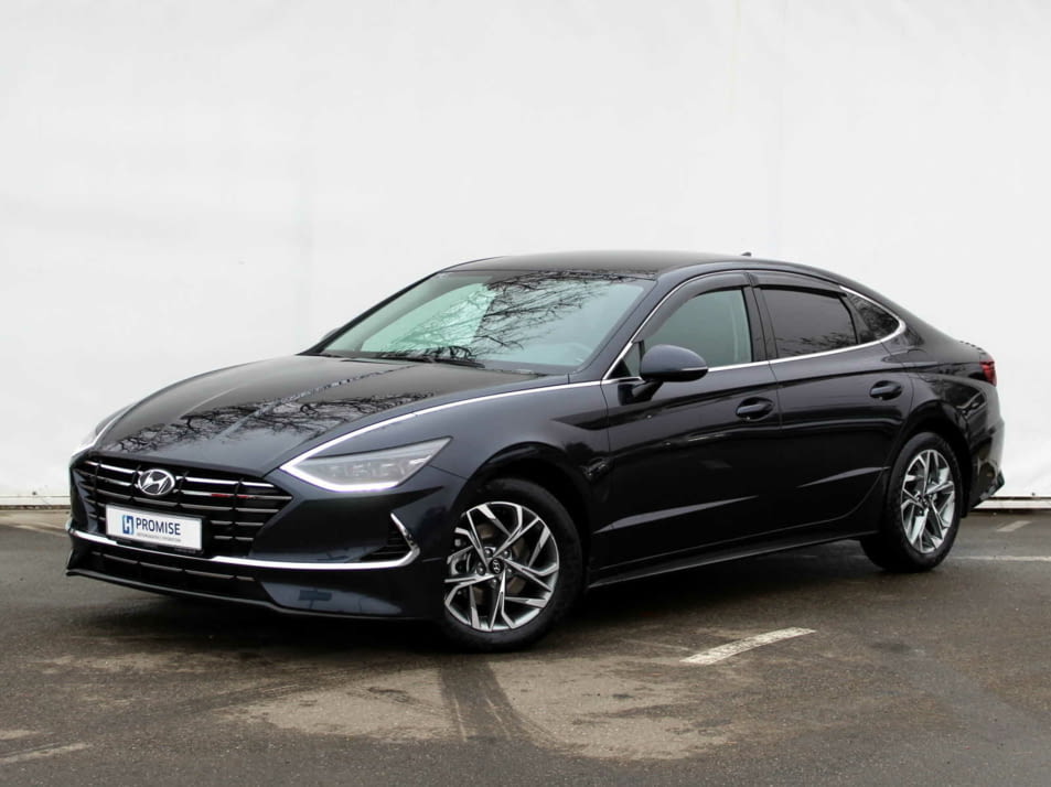 v avtosalone klyuchavto avtomobili s probegom