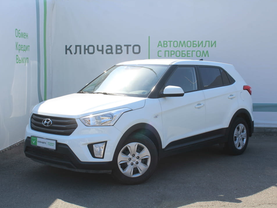 Автомобили с пробегом сочи. Белый Hyundai Creta i 1.6 at (123 л.с.).